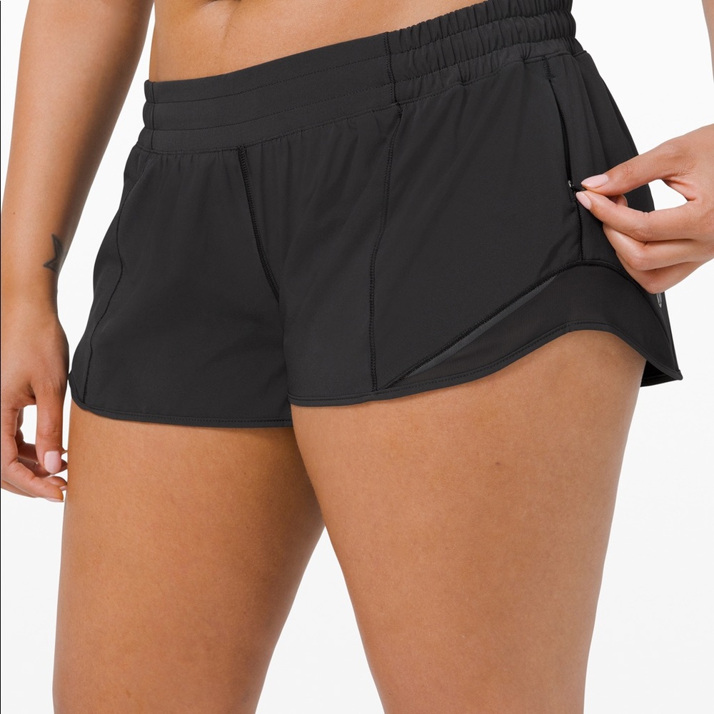 Lululemon Hotty Hot Low-Rise 2.5”